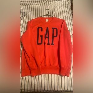 GAP SWEATSHIRT